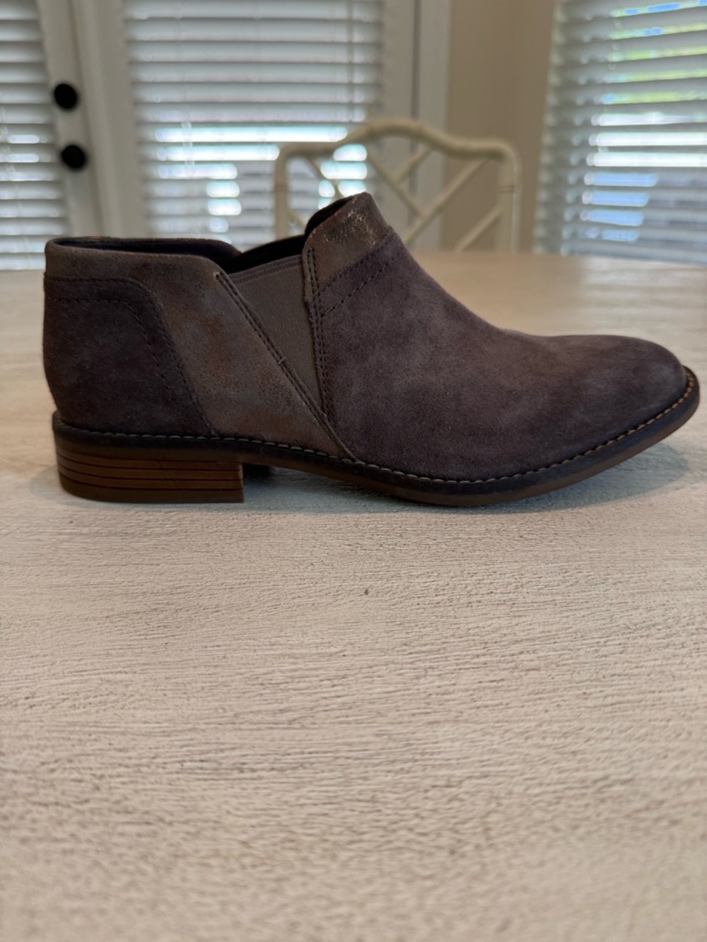 Clark’s suede ankle Chelsea boots Camzin mix taupe suede, Cuban heel.worn once